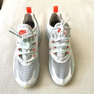 Womens 270 Nike React